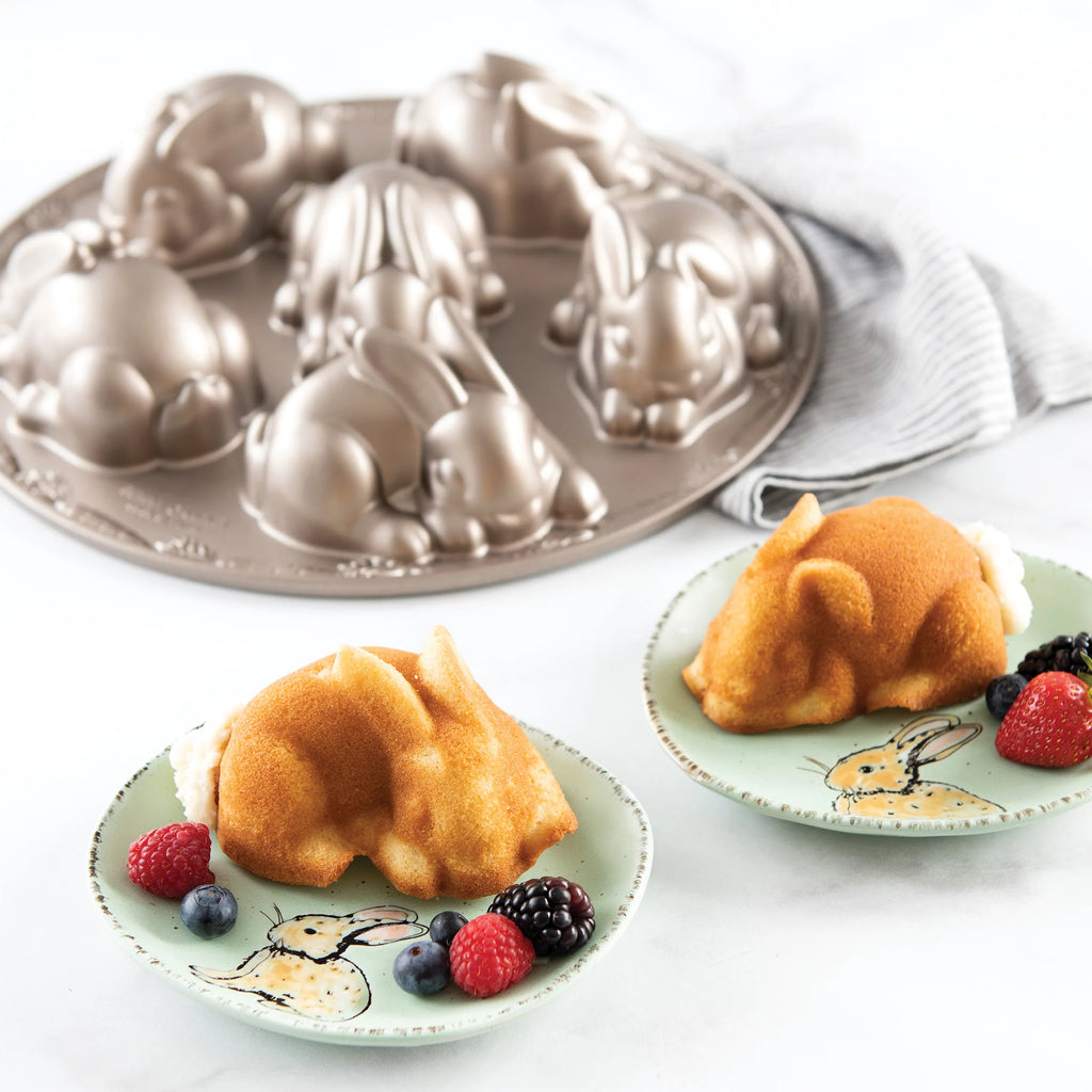 Nonstick Cast Aluminum Cakelet Pan K574488