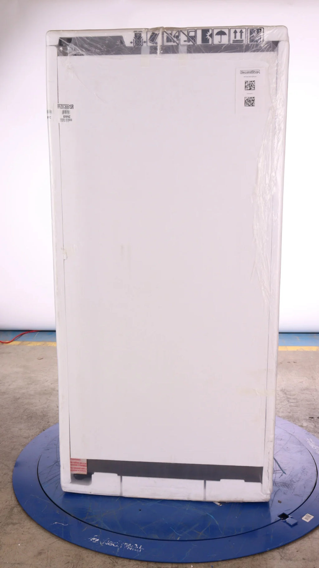 33 IN. 24.5 CU. FT. Stainless Steel French Door Refrigerator L961422