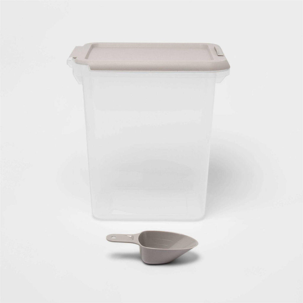 Pet Food Storage Tub with Built-in Scoop S16816