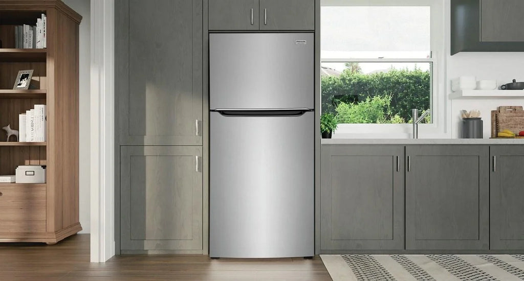 Top Freezer Freestanding Refrigerator Black Stainless Steel T284840