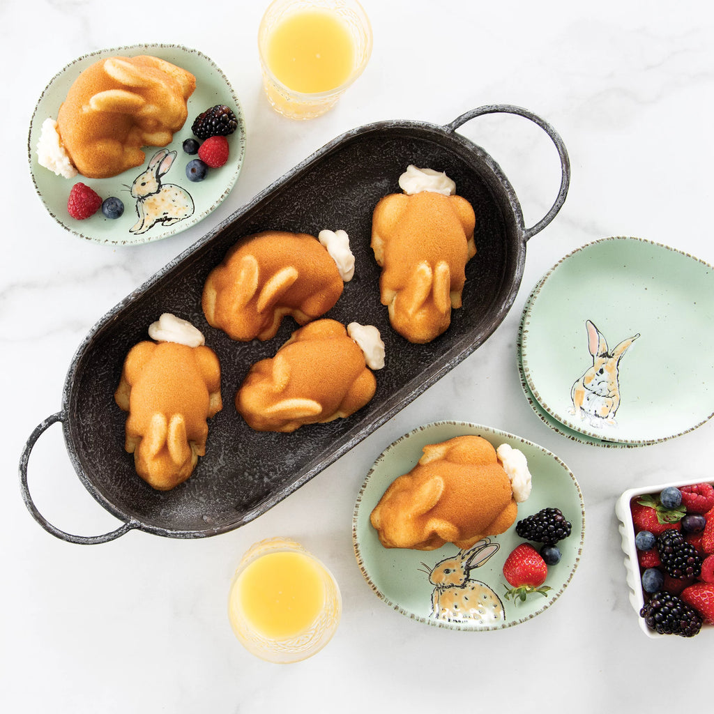 Nonstick Cast Aluminum Cakelet Pan K574488