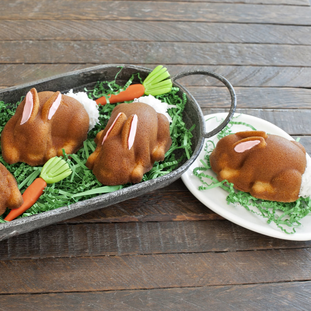 Nonstick Cast Aluminum Cakelet Pan K574488