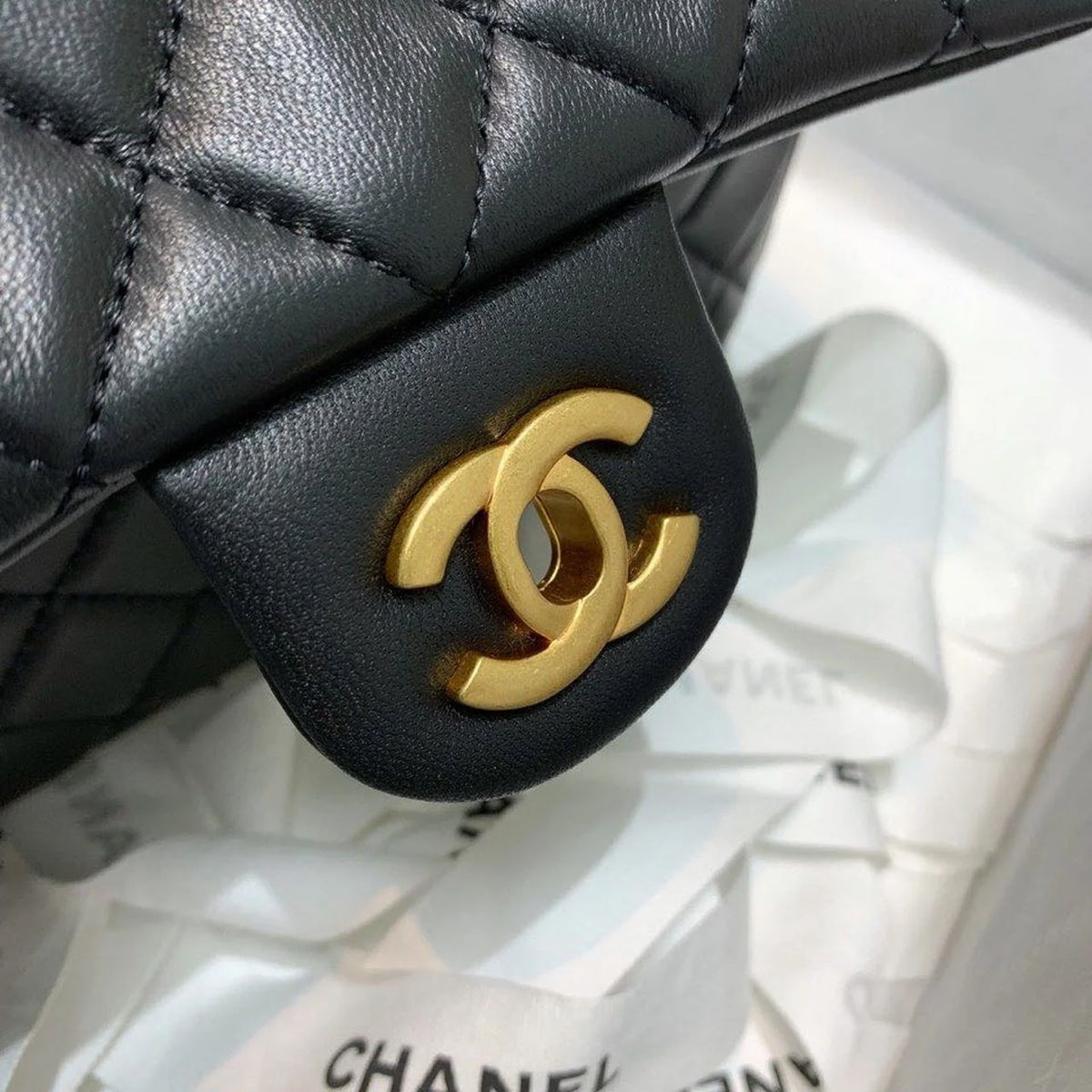 Black Flap Bag B77423