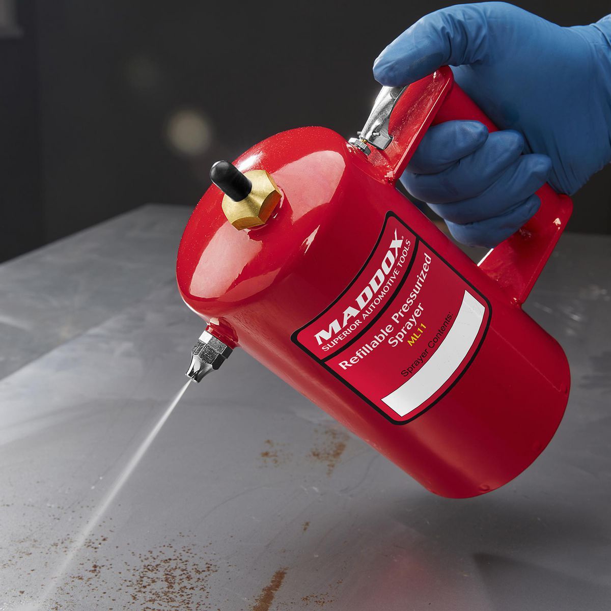 32 oz. Refillable Pressurized Sprayer B464