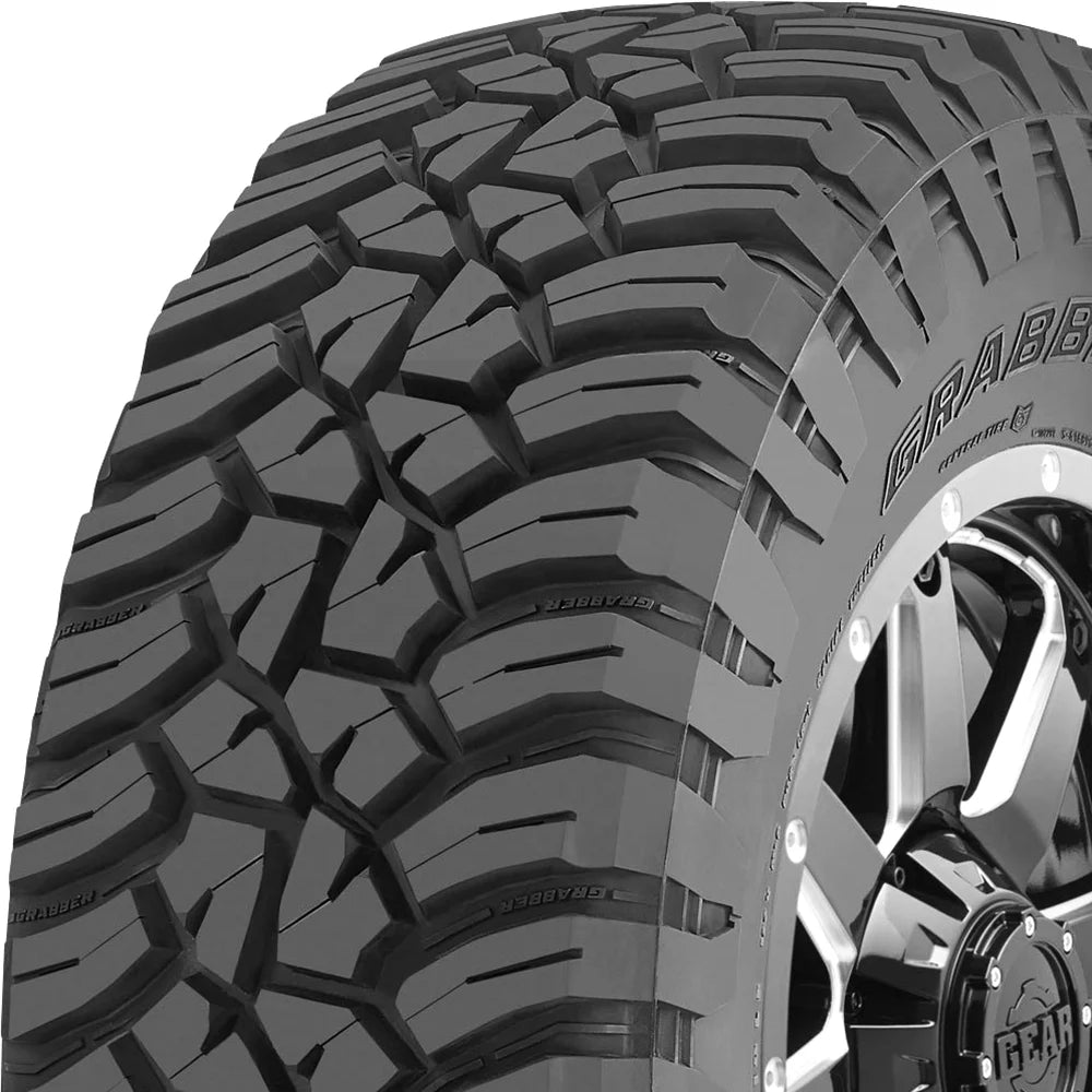Mud Terrain LT275/65R18 Light Truck Tire F4657