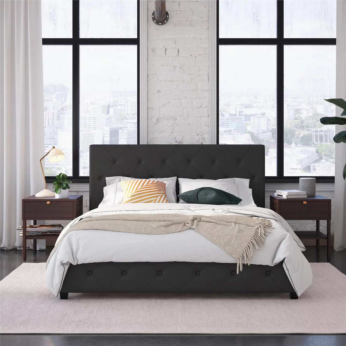 Queen Gray Faux Leather Upholstered Platform Bed E72821