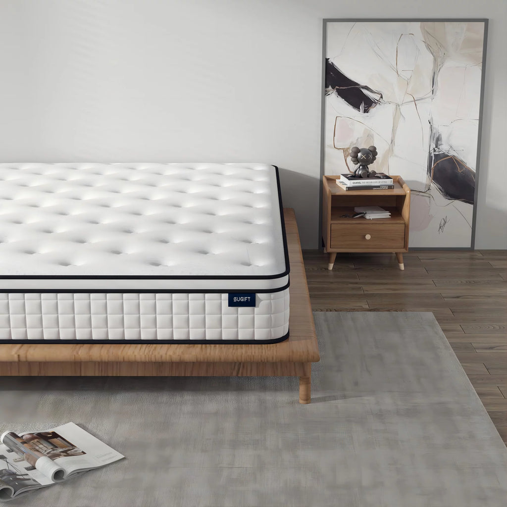 Queen Plush Gel Memory Foam Spring Mattress G333762