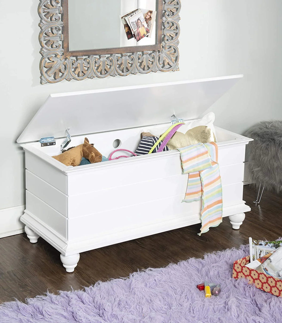 Cedar Chest E47073
