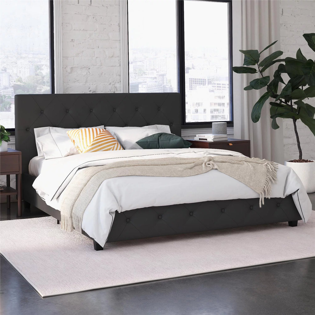 Queen Gray Faux Leather Upholstered Platform Bed E72821